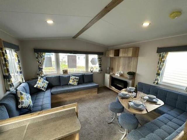 2 Bedroom Park Home For Sale In Vinnetrow Road, Chichester