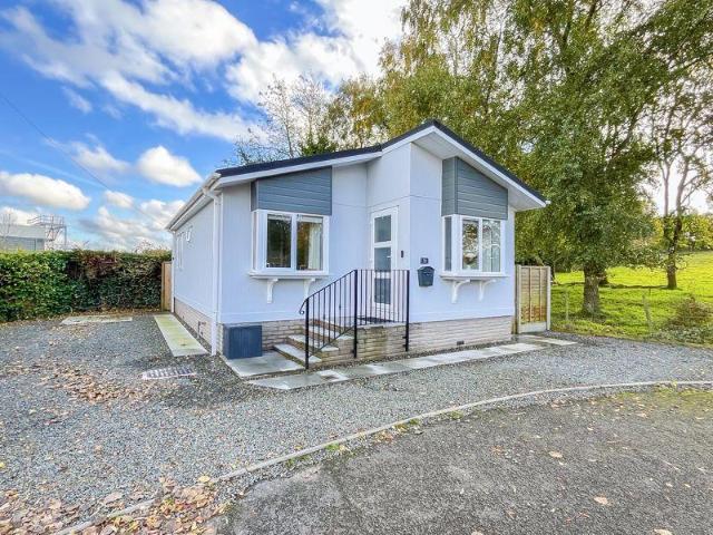 2 bedroom detached bungalow for sale