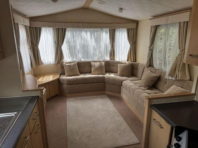 2 bedroom park home to rent