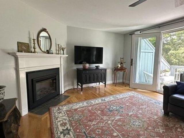 2 bedroom, Peterborough NH 03458 105497285