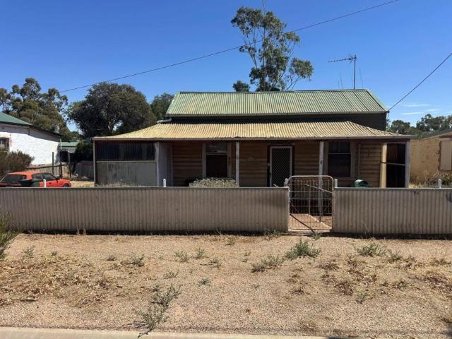 2 Bedroom House Peterborough SA 101909364