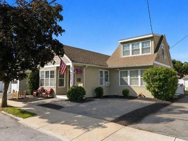 2 bedroom, Peabody MA 01960 105476228