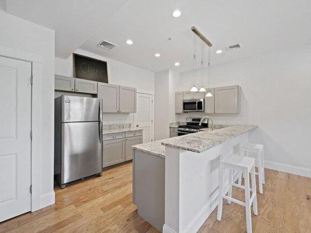 2 bedroom, Pembroke MA 02359 105552512