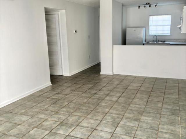 2 bedroom, Pensacola FL 32507 105390146