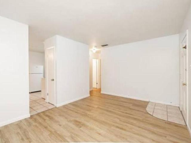 2 bedroom, Pensacola FL 32503 LS105732739