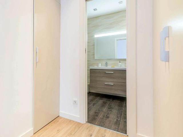 2 Bedroom Penthouse near Retiro Park, Madrid Amsterdam Apartments for Rent