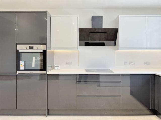2 Bedroom Penthouse Flat