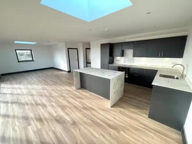 2 bedroom penthouse for rent in Monkton Place, Ramsgate, CT11