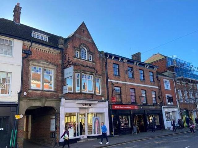 2 Bedroom Penthouse For Rent In Farnham, Surrey