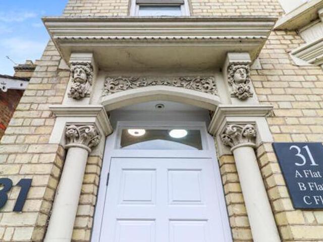 2 Bedroom Penthouse For Sale In High Wycombe, Bucks