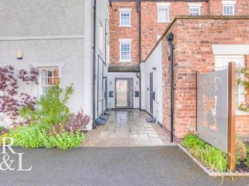Flat for sale in North West Leicestershire - Equipped kitchen