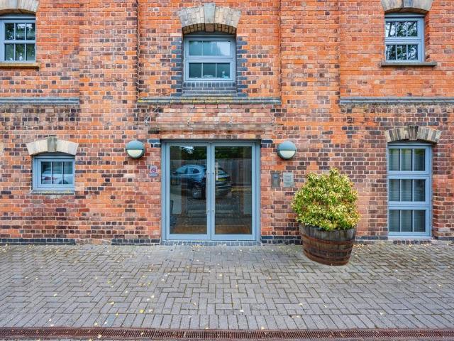 2 bedroom penthouse for sale