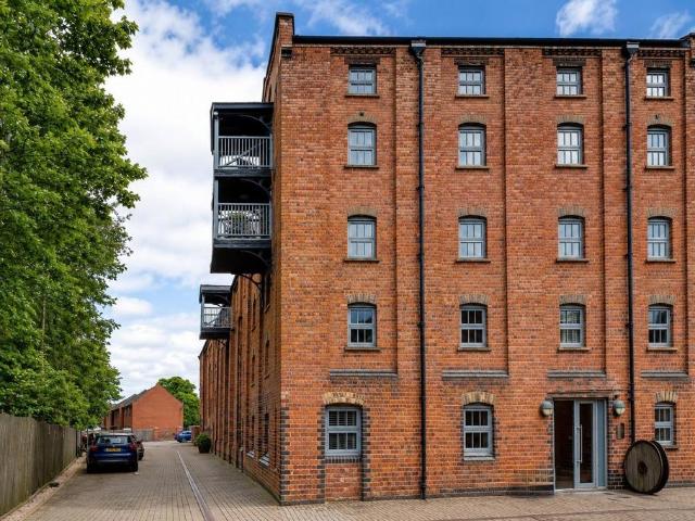 2 bedroom penthouse for sale