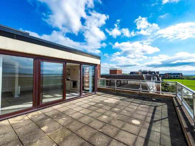 2 bedroom penthouse for sale