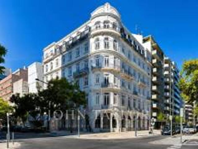 2 Bedroom penthouse in Saldanha, Lisbon