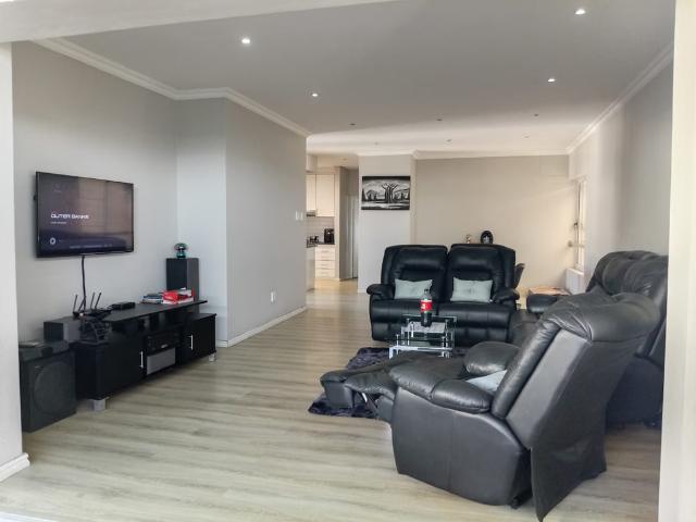 2 Bedroom Penthouse To Let in Umhlanga Ridge
