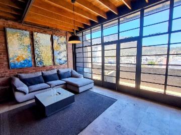 2 Bedroom Penthouse To Let in Cape Town City Centre