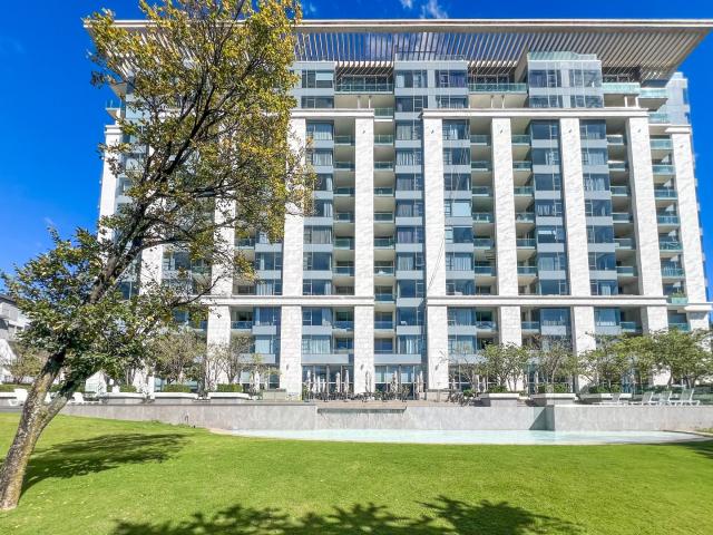 2 Bedroom Penthouse To Let in Sandhurst
