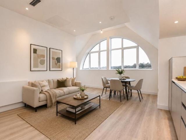 2 bedroom penthouse to rent