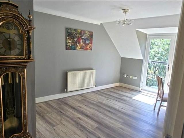2 bedroom penthouse to rent