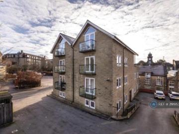 2 bedroom penthouse to rent