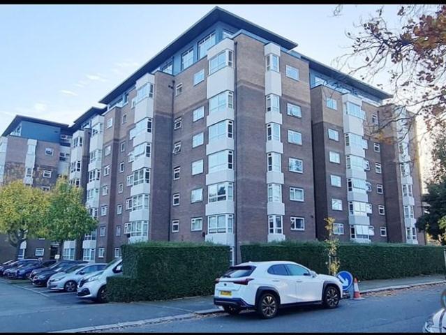 2 bedroom penthouse to rent