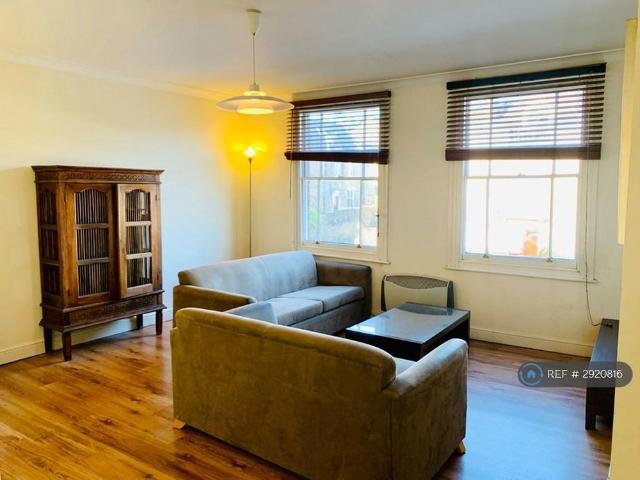 2 bedroom penthouse to rent