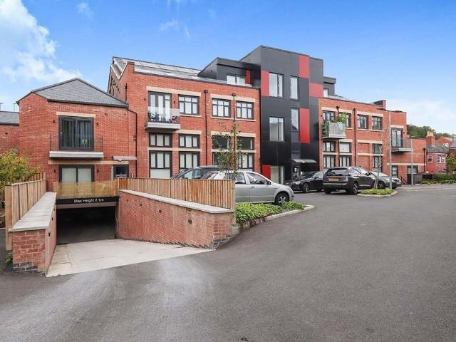 2 bedroom penthouse to rent