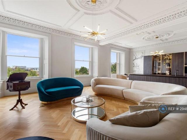 2 bedroom penthouse to rent