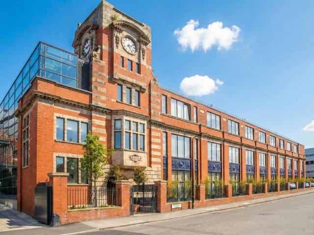 2 bedroom penthouse to rent
