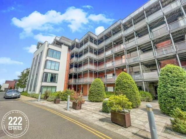 2 bedroom penthouse to rent