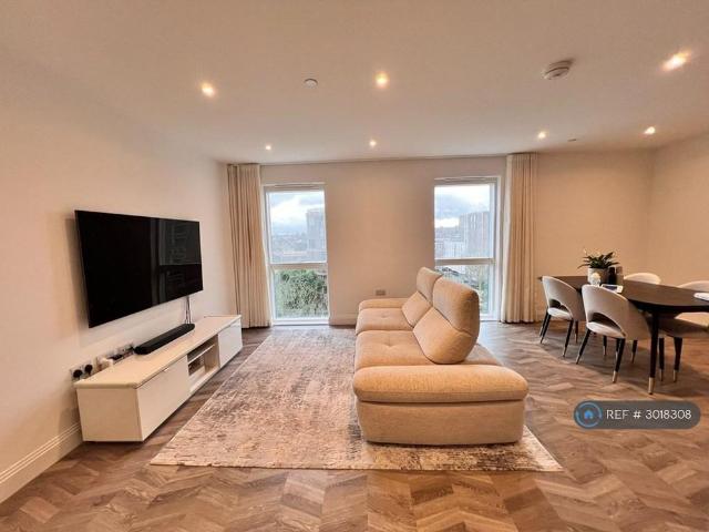 2 bedroom penthouse to rent
