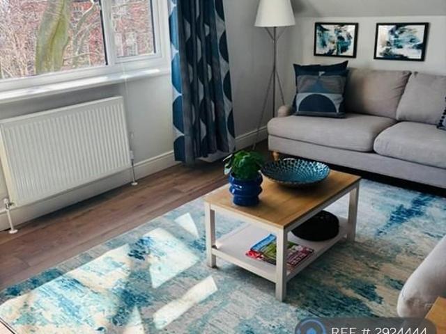 2 bedroom penthouse to rent