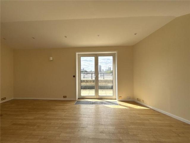 2 bedroom penthouse to rent