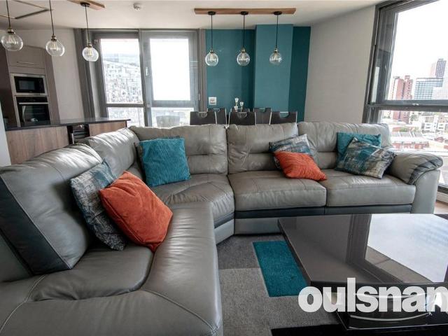 2 bedroom penthouse to rent
