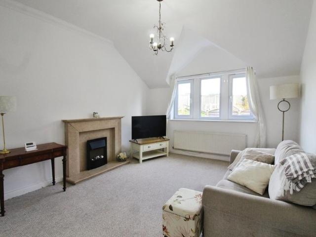 2 bedroom penthouse to rent