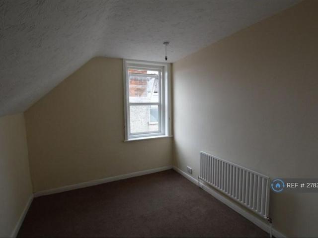 2 bedroom penthouse to rent