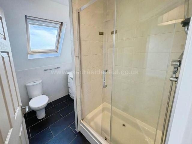 2 bedroom penthouse to rent