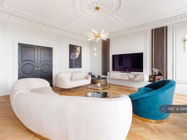 2 bedroom penthouse to rent