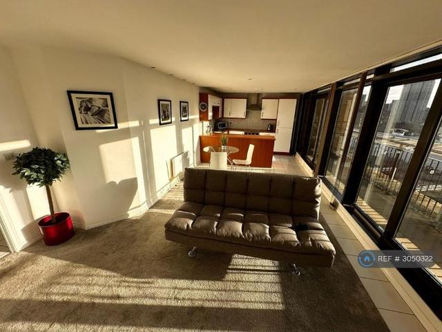 2 bedroom penthouse to rent