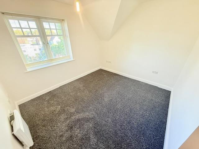 2 bedroom penthouse to rent