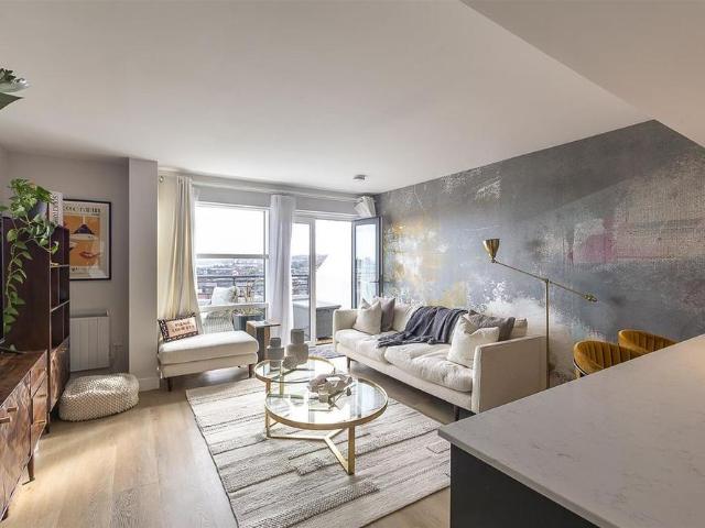 2 bedroom penthouse to rent