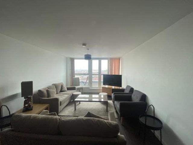 2 bedroom penthouse to rent