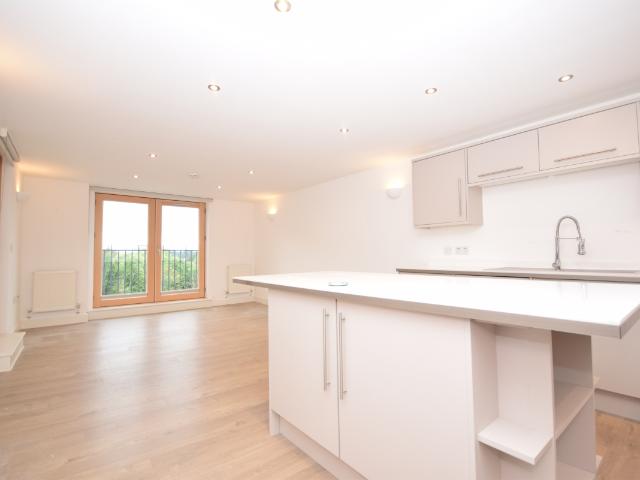 2 bedroom penthouse to rent