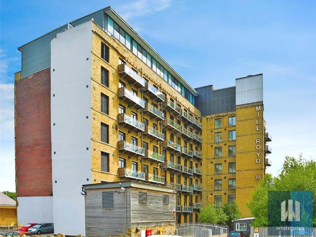 2 bedroom penthouse to rent