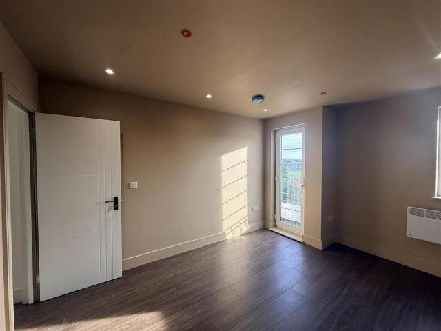 2 bedroom penthouse to rent