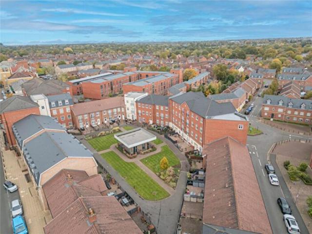 2 Bedroom Penthouse To Rent In Abbotsbury Court, Rumbush Lane, Dickens Heath, West Midlands, B90