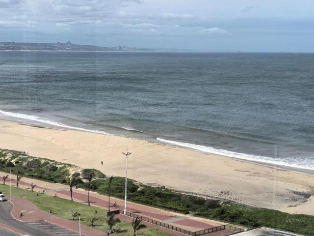 2 Bedroom penthouse to rent in South Beach, Durban