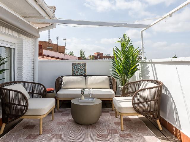2 Bedroom Penthouse with Terrace in Chamartín