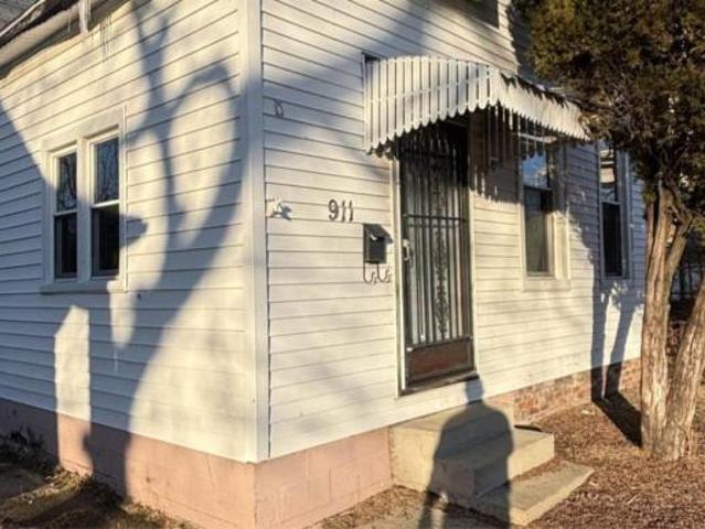 2 bedroom, Peoria IL 61605 105989122